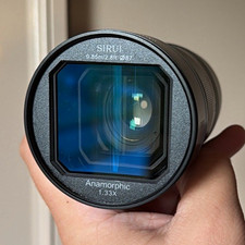 SIRUI 35mm f/1.8 1.33x Anamorphic Lens for L-...