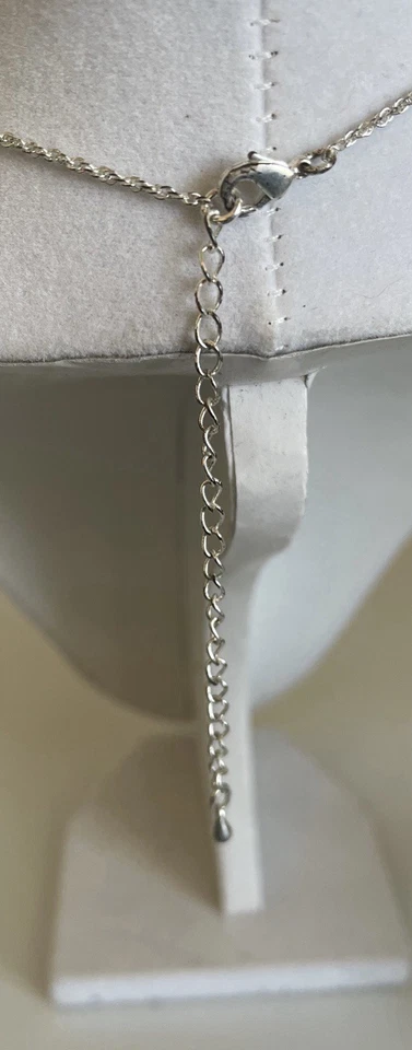 Vintage Avon 80s Silver Toned Heart Locket Necklace Rhinestones - Image 4 of 4