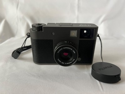 FUJIFILM X half Digital Camera (Black) Excellent