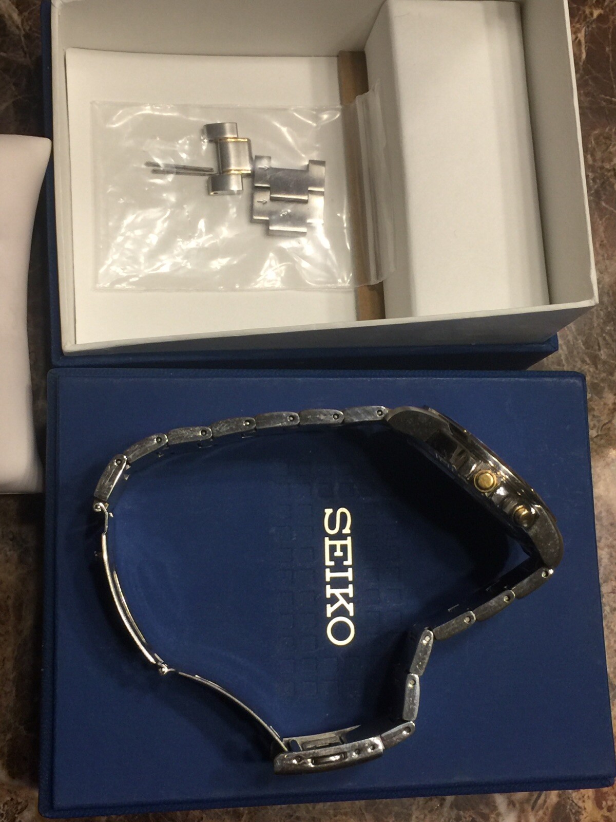 Men's Vintage 2007 Seiko Stainless & Gold Tone Watch Model 6A32 With Case image 5