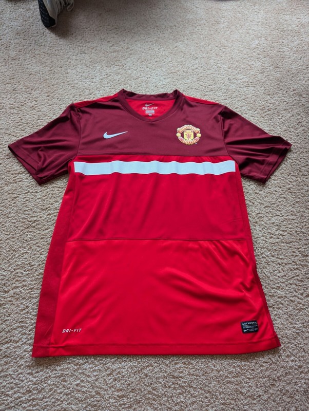 Manchester United 2011-12 Training Jersey – Authentic – Men’s Large – Used
