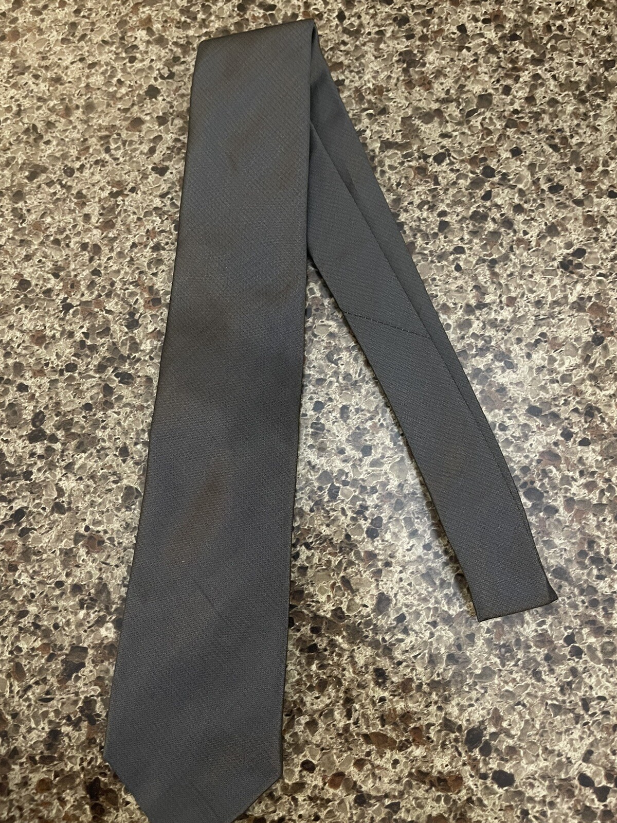 Perry Ellis Portfolio 100% Silk Neck Gray Lightweight Tie