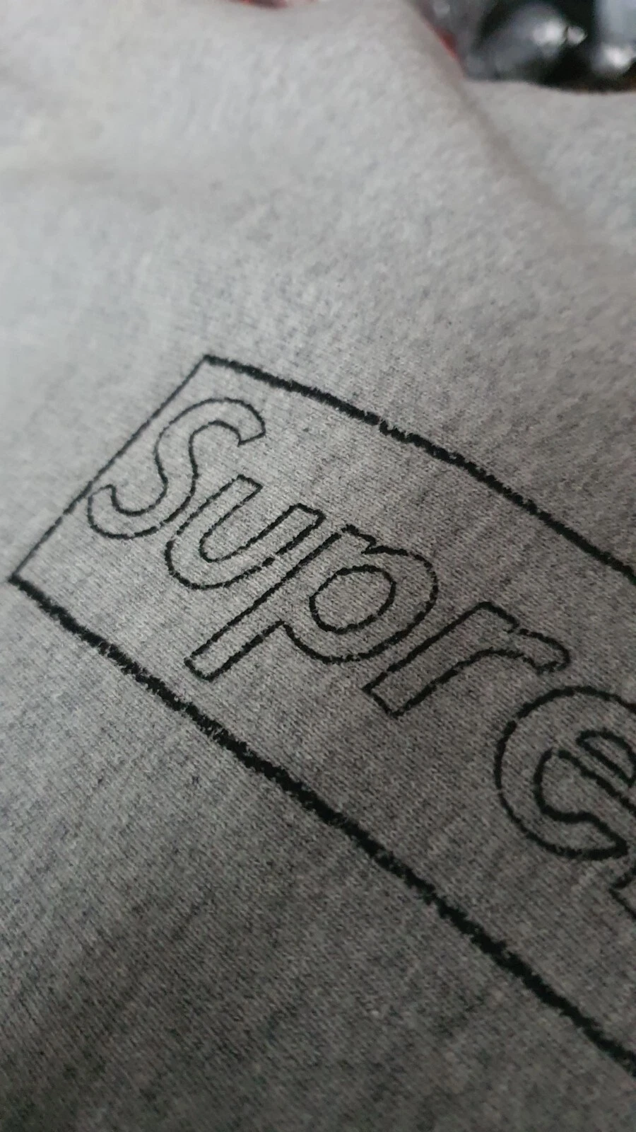 Felpa con cappuccio SS21 Supreme Kaws Chalk Logo grigio erica scatola logo felpa con cappuccio L