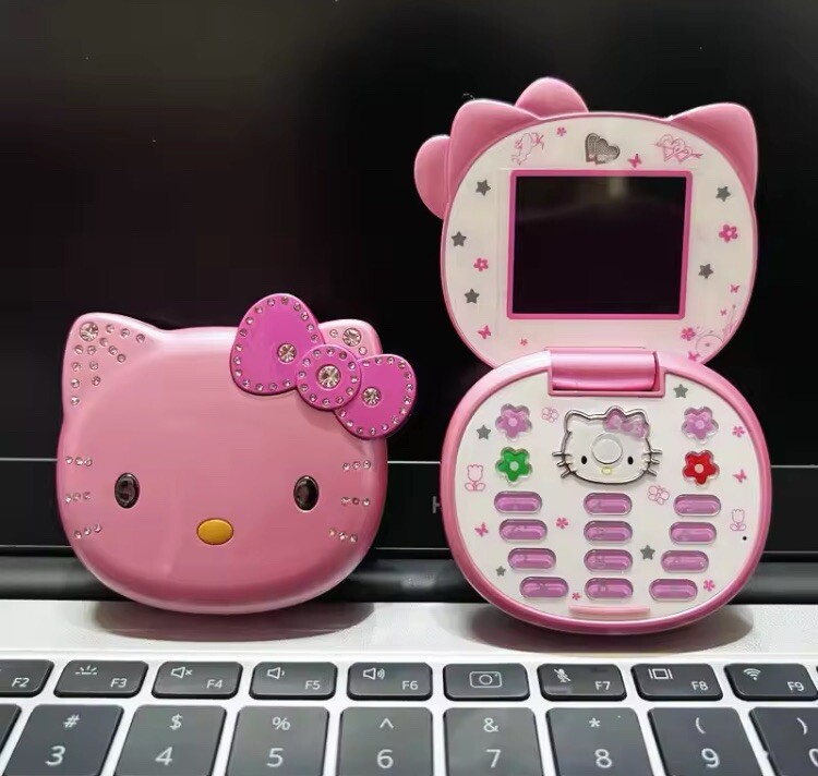 希少 Hello Kitty cdmaOne ピンク 携帯電話本体 サンリオ】激レア ハローキティ 平成レトロ ガラケー ピンク 折り畳み