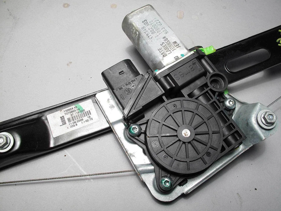 Elevador regulador ventana trasera izquierda bmw e90 e91 sedán touring con motor 2006-2012 Foto 3 de 4