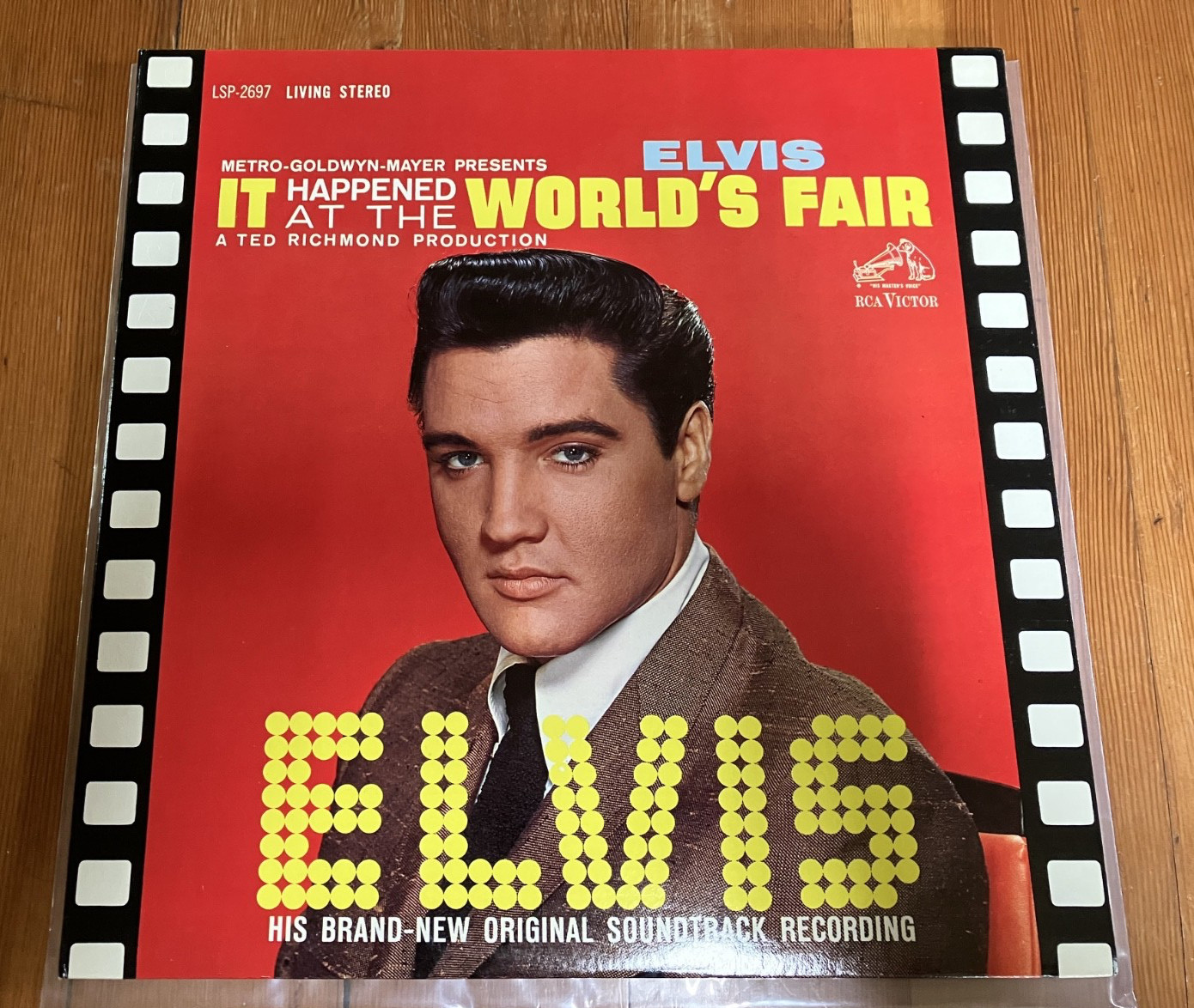 ELVIS PRESLEY HAPPENED AT WORLDS FAIR  LP LSP-2697 Hollywood Press Stereo SILVER