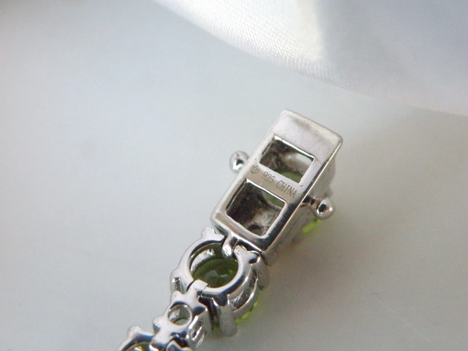 Brazalete de tenis vintage de plata de ley 925 con peridoto verde natural para 6,5" Foto 2 de 4