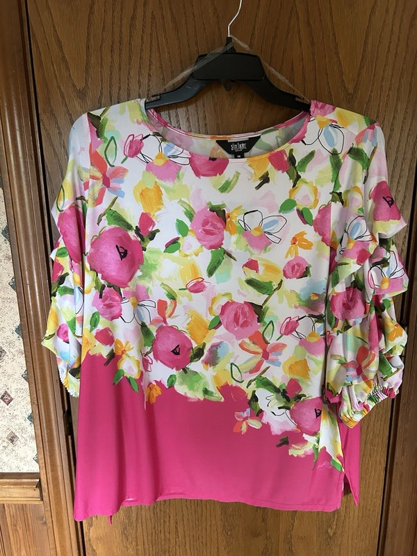 Slim Factor By Investments Woman 3/4 Tiered Sleeve  Floral Top-Size 1X-NWT$79