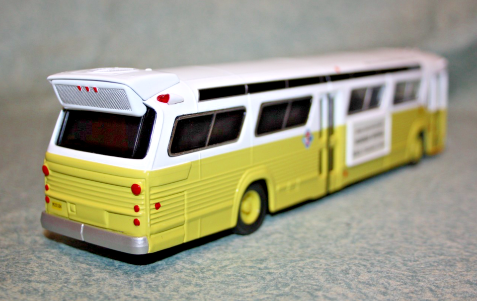 GM5300 HAZMAT COMMAND BUS - PEORIA FIRE DEPT. 1/50 scale by CORGI 54506 ...