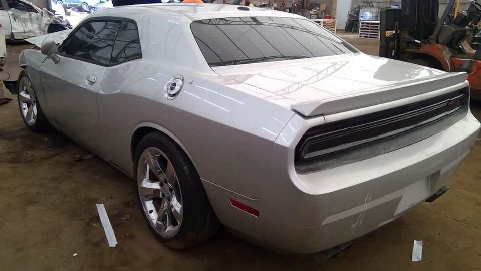 (LOCAL PICKUP ONLY) Passenger Front Door Electric Windows Fits 11-14 CHALLENGER  - Image 2 of 4