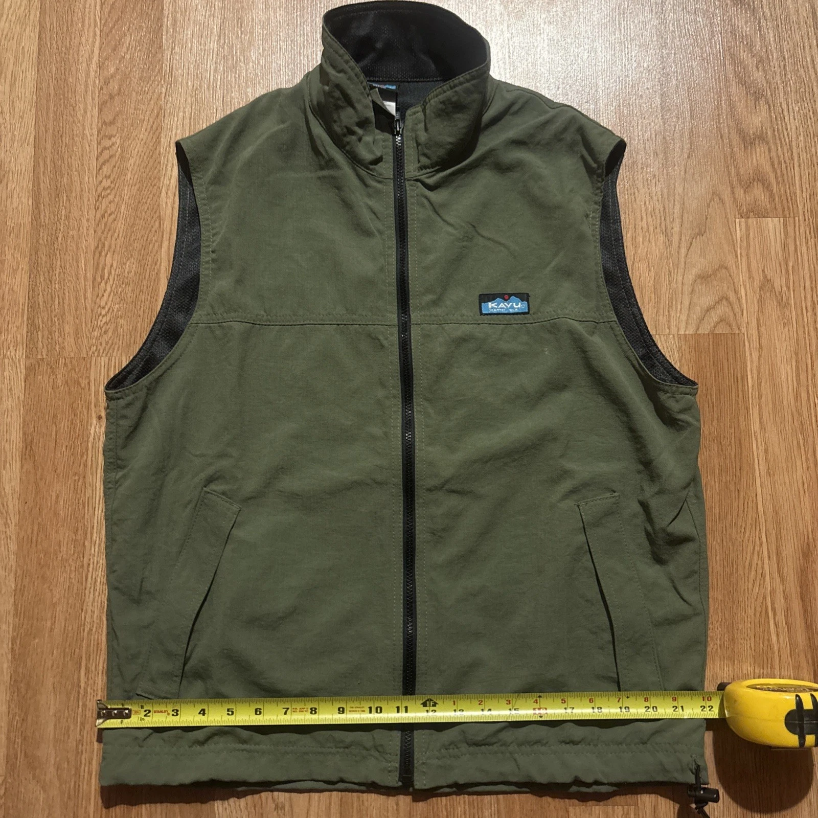 Kavu Canvas Men’s Size Medium Green Full Zip Vest Made In USA FREE SHIPPING!!!
Opens in a new window