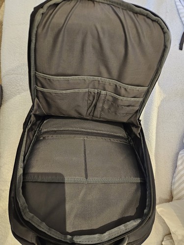 Lenovo ThinkPad Professional 15.6" Backpack Brand New - Photo 4/5