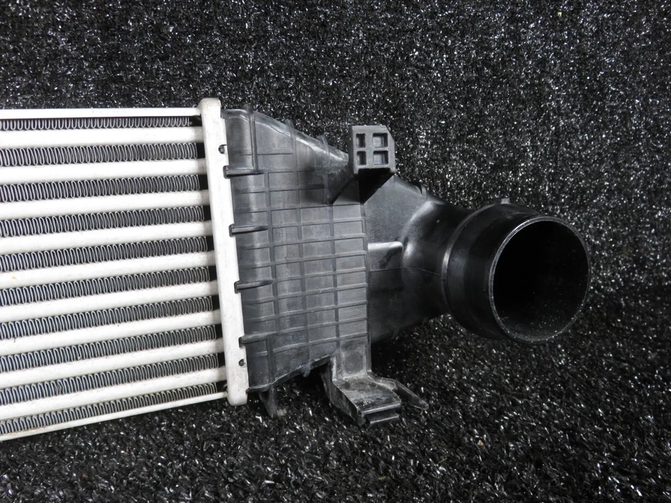 Mercedes C250 SLK250   Charge Air Cooler Intercooler 12 15 A2045000100 30K W204 Foto 2 de 4