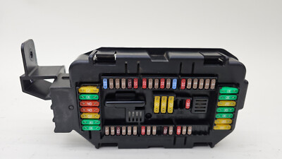 14-18 BMW X5 F15 Front Main Power Distribution Fuse Relay Box 6114936037101 OEM