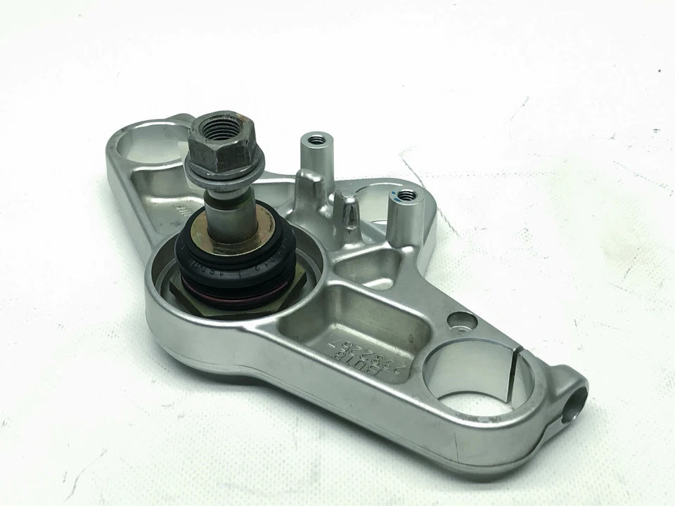 BMW K1200RS Top Triple Tree Top Yoke (5) 01' - Image 4 of 4