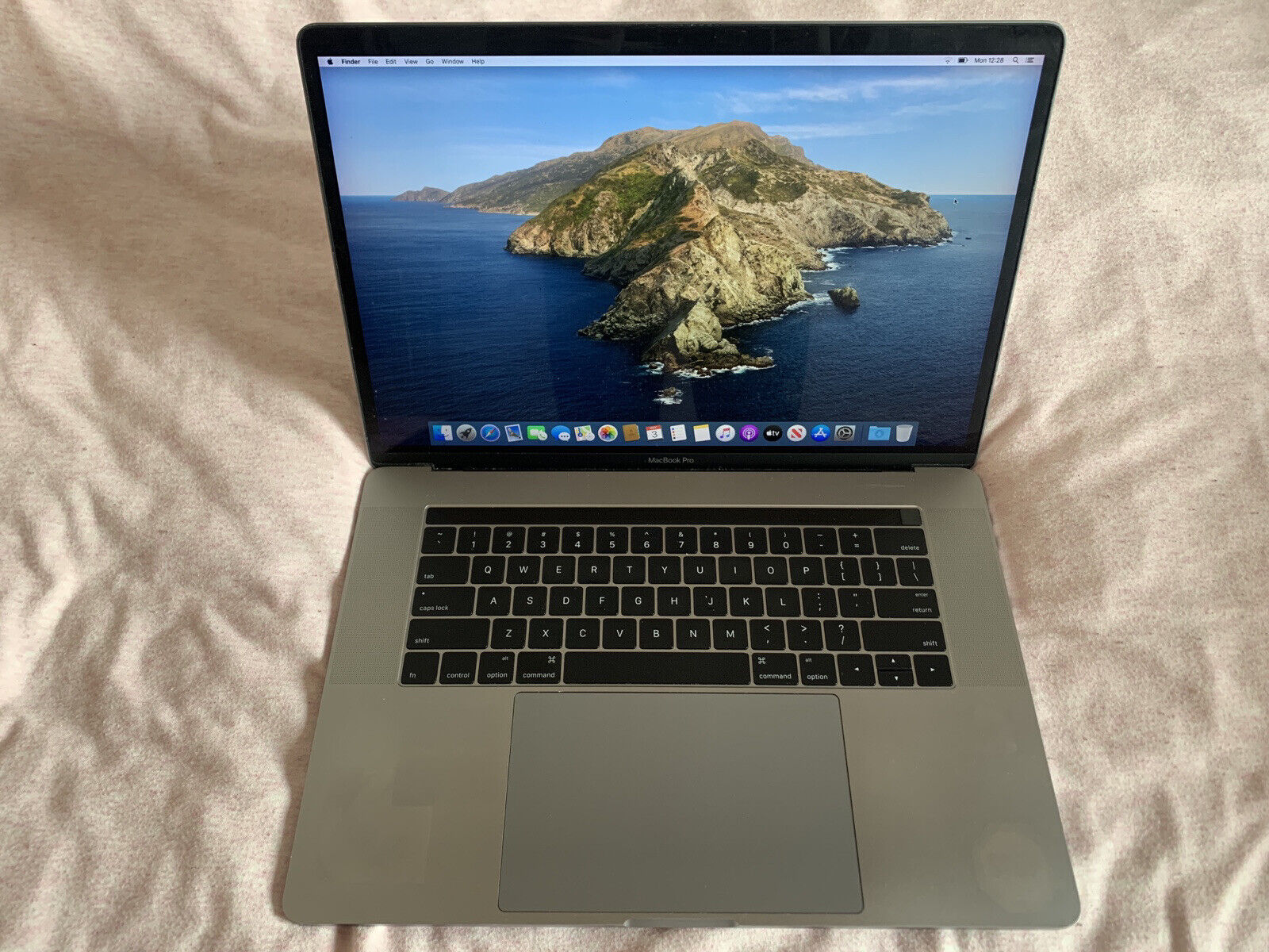 MacBook Pro(15-inch,2017) USキー （ややジャンク）-