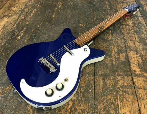 Guitarras acústicas azules