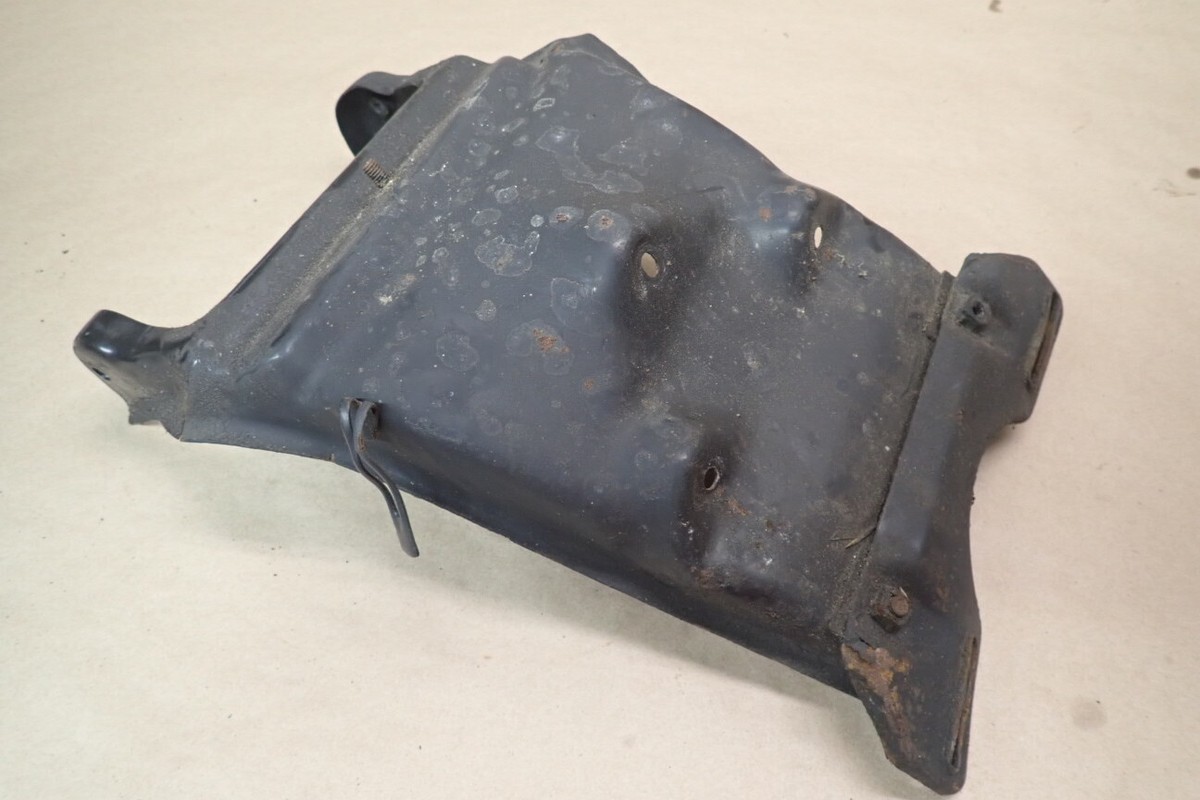 2002 HONDA ELITE CH80 REAR INNER FENDER W/ LICENSE PLATE TAG MOUNT