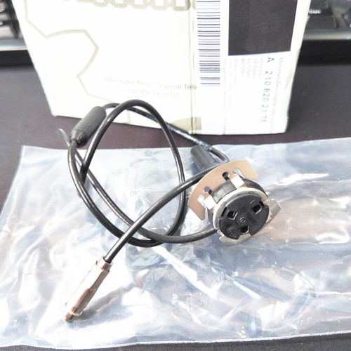 Roof Telephone Antenna Assy for Mercedes-Benz G-CLASS (W463) G400 CDI 2000-2006 - Picture 4 of 11