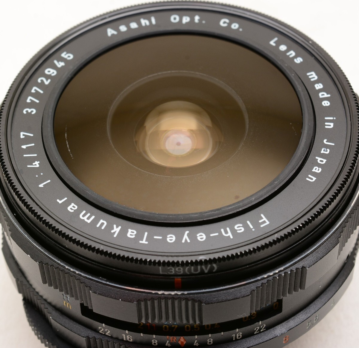 ASAHI PENTAX Fish-eye-Takumar 17mm f4 MF Lens M42 Mount From