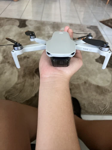 DJI Mini SE Drone, Remote, Battery *BARELY USED* *ORIGINAL PACKAGING* *UNBOUND*