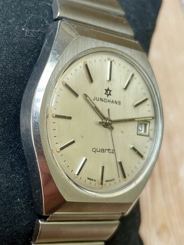 Junghans vintage 667.70 quartz 1976-80 37mm WORKING - Picture 2 of 15