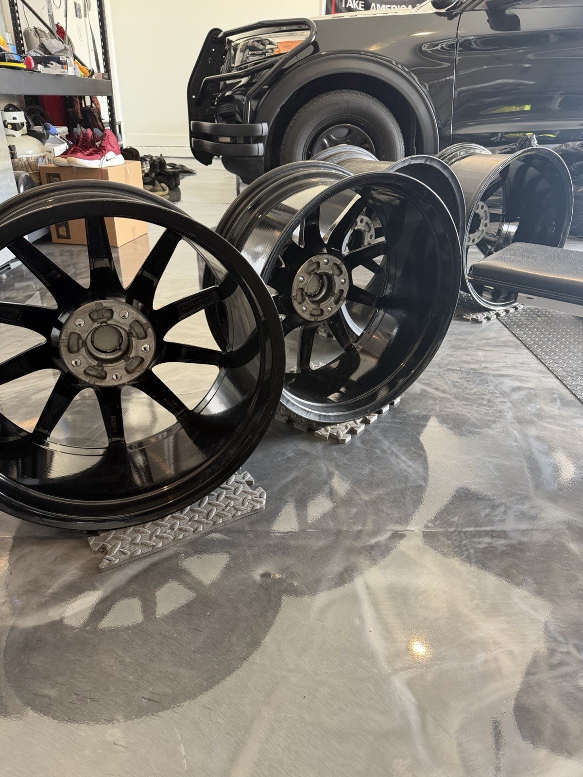 Aston Martin DB11 Front Wheels Set P/N HY531007FA