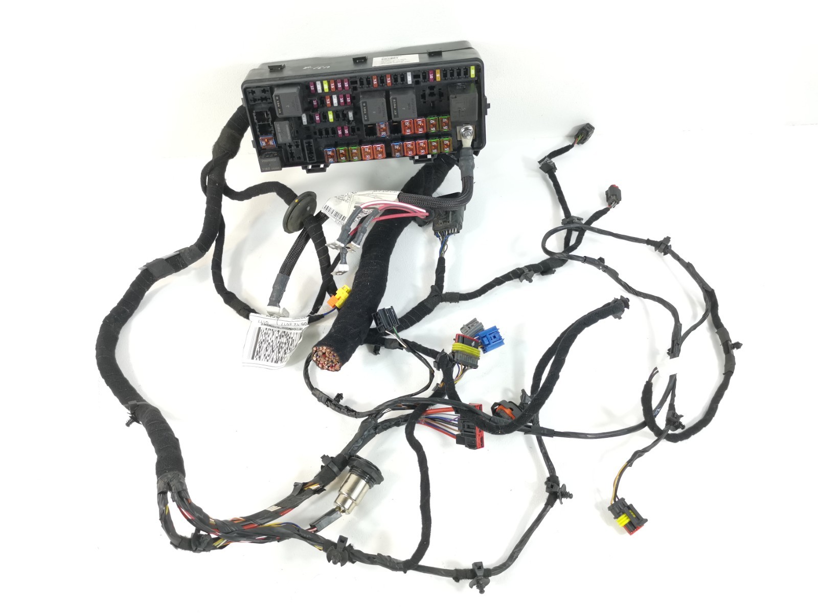 Maserati Ghibli 2019 M156E RWD 3.0 Fuse Relay Junction Box With Wires 670104693