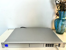 Ubiquiti UniFi Dream Machine Pro (UDM-PRO) Security Gateway & Network Switch