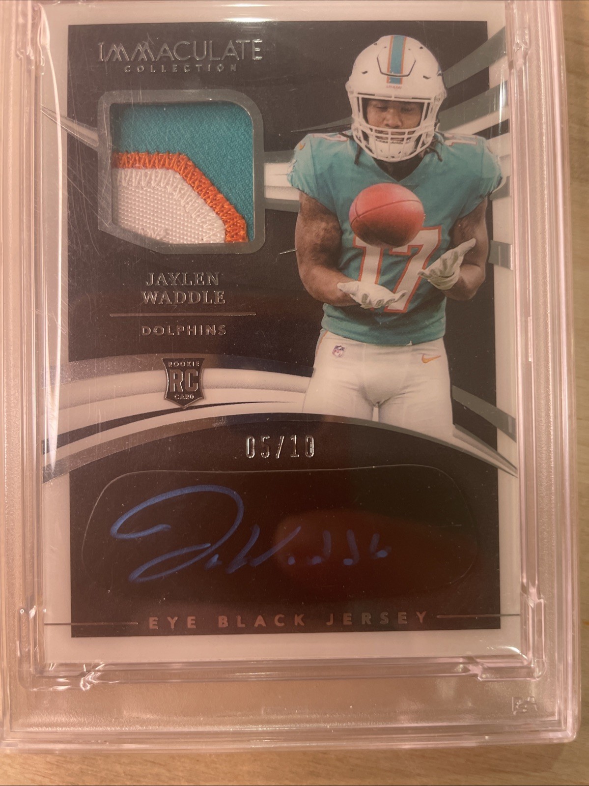 2021 Immaculate Jaylen Waddle RK.Eye Blk. Jsy. Au - Metallic Psa 9 Pop 1   /10 view 4