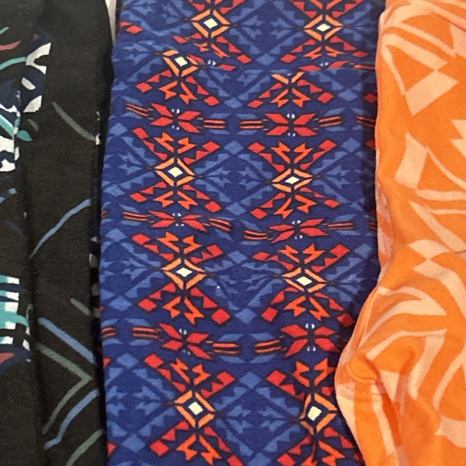 Lot Of 5 NWOT LuLaRoe Kids Leggings Size S/M- FUN colorful Geometric Prints! - Image 3 of 4