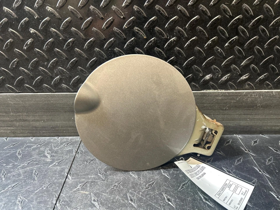 2007 - 2014 GMC Sierra 2500HD Steel Gray Metallic-16U Fuel Tank Door Cover Lid Foto 2 de 2