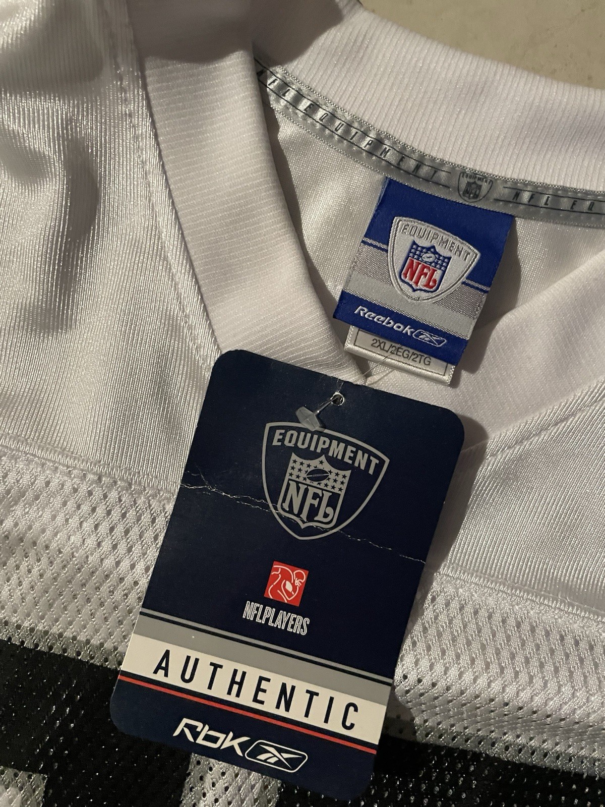 NWT Reebok White Oakland Raiders Football-NFL Dominic Rhodes #33 Jersey Size 2XL thumbnail 3