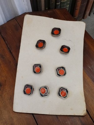 Lot De 9 Boutons Vintage Noirs En Plastique - Diamètre 25,5 à 28 Mm - Fabriqué En France