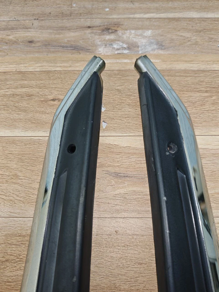 Nissan Datsun Sunny 210 B310 Sedán Lado Trasero Cromo C Pilar Decoración Par Usado Foto 4 de 4