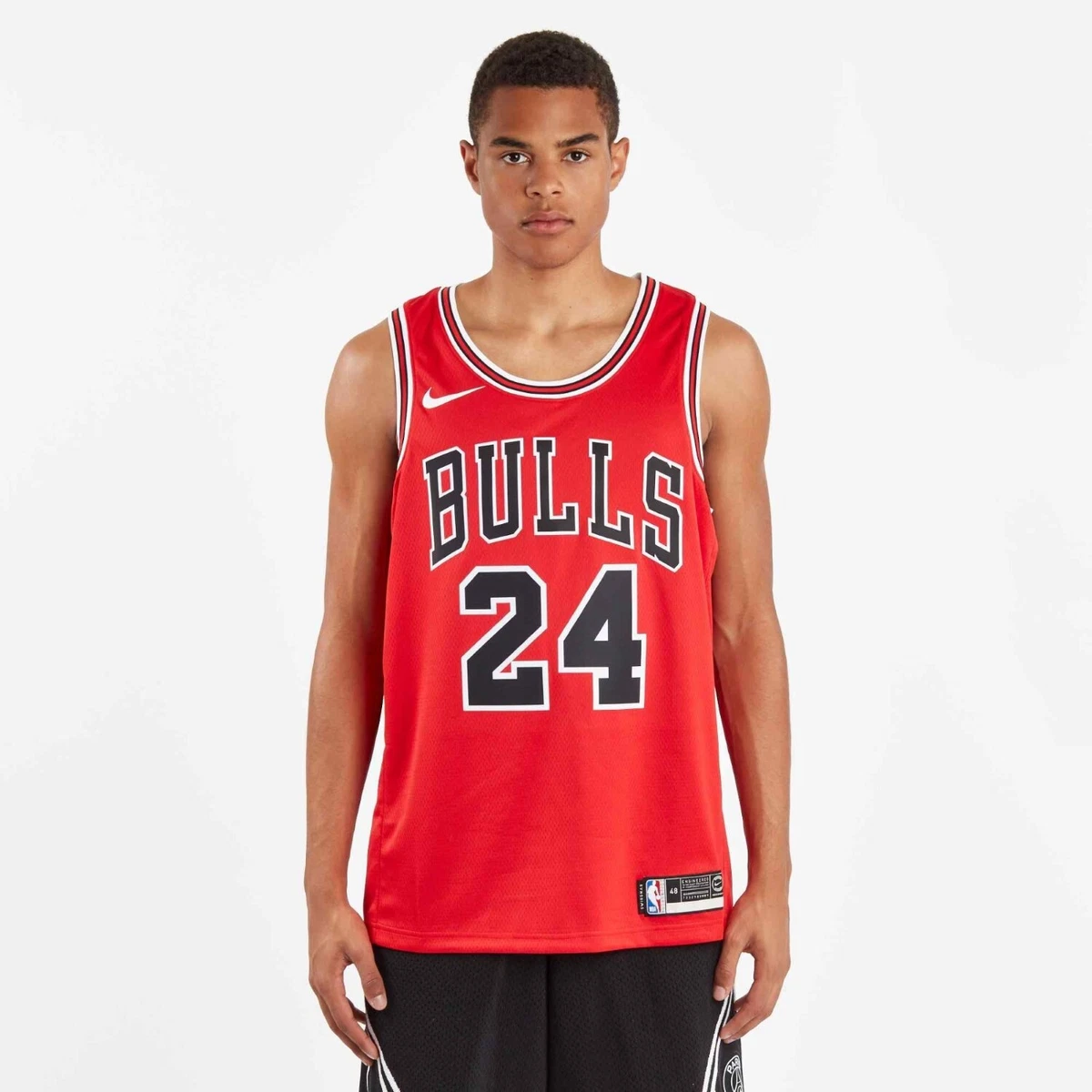 Chicago Bulls Essential Men's Nike NBA T-Shirt. Nike ID