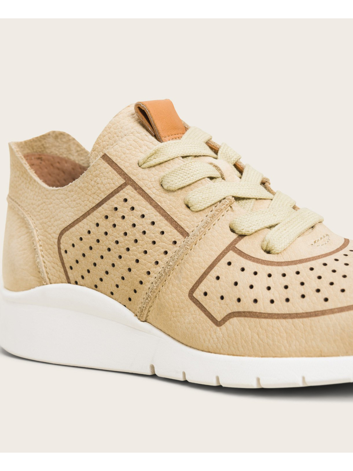 KENNETH COLE Женские бежевые кожаные кроссовки Raina с миндалевидным носком 85 м 13690₽