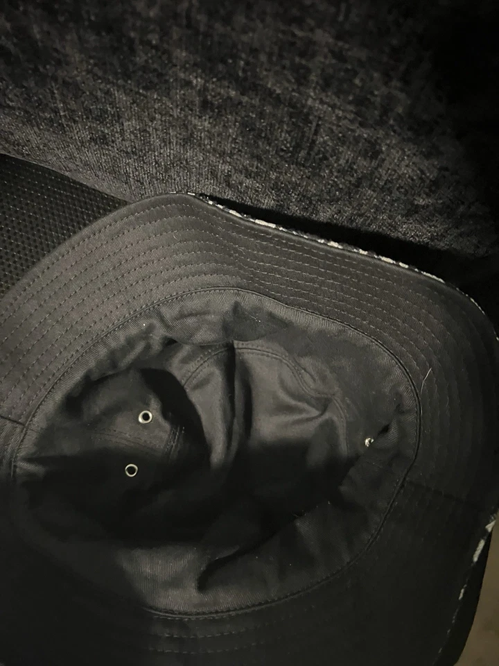 Sombrero cubo Christian Dior oblicuo azul marino oscuro - Envío al día siguiente Foto 2 de 4