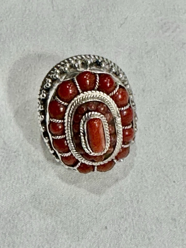 Anillo cúpula racimo coral rojo plata esterlina vintage talla 6,75, 23,7 g, hecho a mano Foto 3 de 4