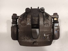 Hyundai i20 II Bremssattel vorne links 2016  G4LA