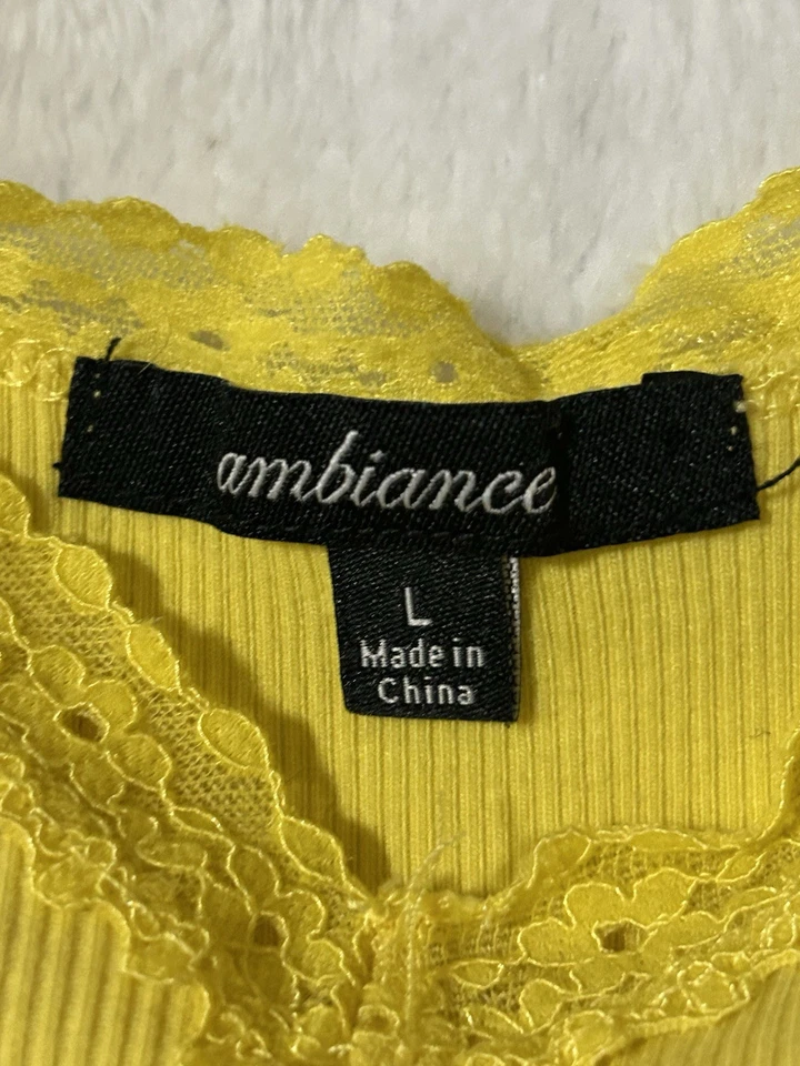 Camiseta sin mangas Y2K para mujer con ribete de encaje amarillo talla grande Foto 4 de 4