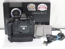 OLYMPUS OM-D E-M1 MIRRORLESS CAMERA  HLD-7 21,550 SHUTTER COUNT 2 BATTERIES