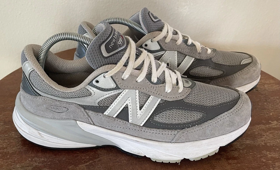 Zapatillas Mujer New Balance 10 B Hechas en EE. UU. 990v6 en Gris/Blanco Foto 2 de 4