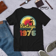 Vintage 1976 Retro Milestone 50th Birthday Graphic T-Shirt ON TREND