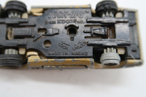 Vintage 1982 Gold Chevrolet Corvette Kidco Lock Ups No Key Macao - Picture 11 of 11