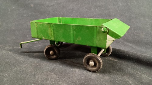 Ertl John Deere Green Farm Wagon Trailer Metal Dyersville, Iowa 1/16? - Picture 3 of 5