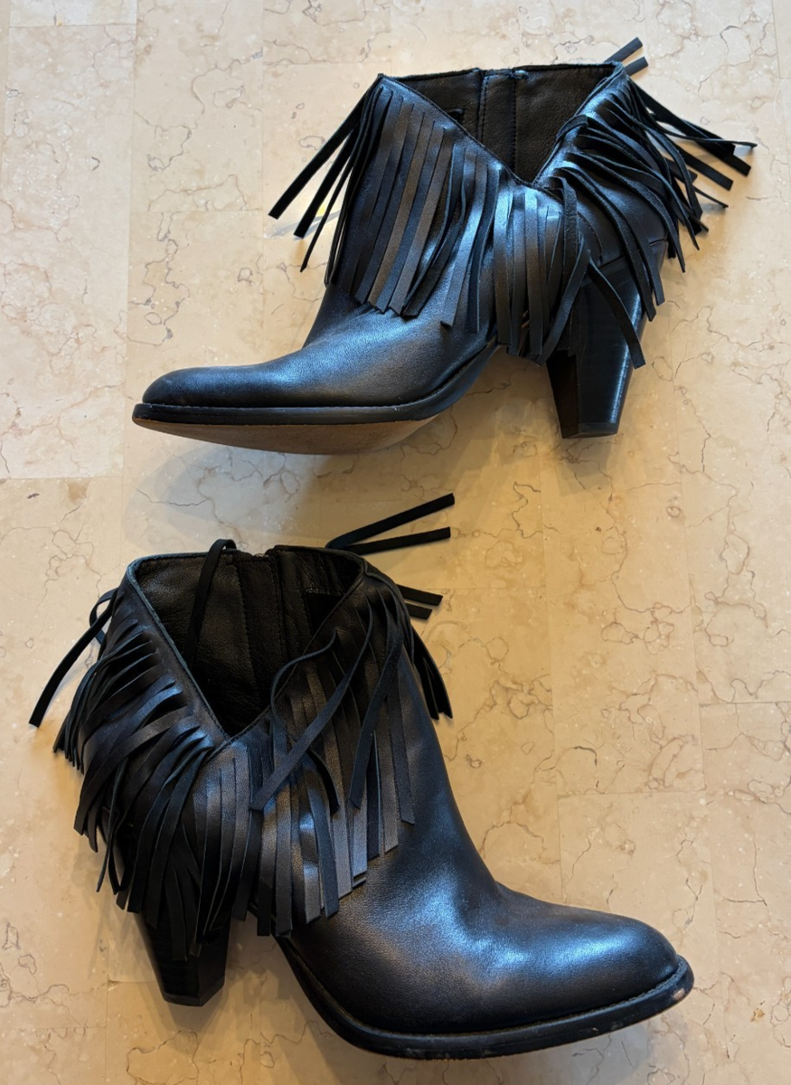 JESSICA SIMPSON Black Fringe Boots sz 11 3.5