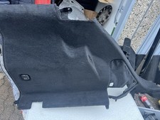 Mercedes W211 Kofferraum Seitenverkleidung links mit 12V Steckdose A2116905153 Mercedes W211 Kofferraum Seitenverkleidung links mit 12V Steckdose A2116905153