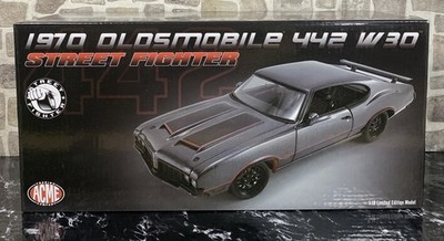 ACME A1805617 1:18 1970 OLDSMOBILE 442 STREET FIGHTER Read