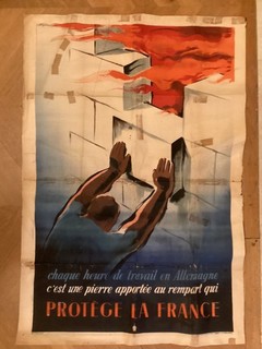 Grande affiche originale « Chaque heure de travail c’est une pierre… » WW2
